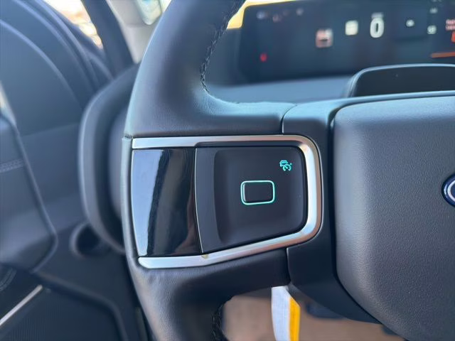 2026 Star White Metallic Tri-Coat Ford Expedition Platinum 4X4 SUV