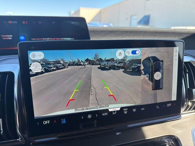 2026 Star White Metallic Tri-Coat Ford Expedition Platinum 4X4 SUV