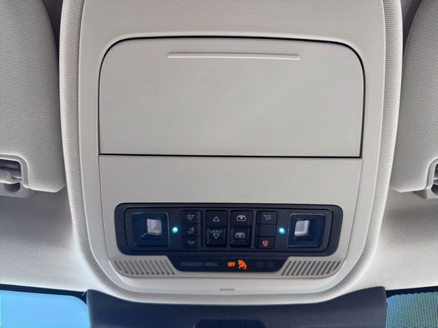 2026 Star White Metallic Tri-Coat Ford Expedition Platinum 4X4 SUV