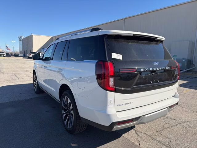 2026 Star White Metallic Tri-Coat Ford Expedition Platinum 4X4 SUV