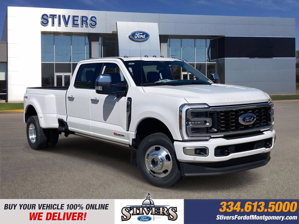 2026 Star White Metallic Tri-Coat Ford Super Duty F-350 DRW Platinum 4X4 Truck