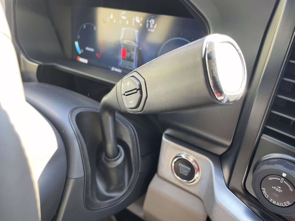 2026 Star White Metallic Tri-Coat Ford Super Duty F-350 DRW Platinum 4X4 Truck