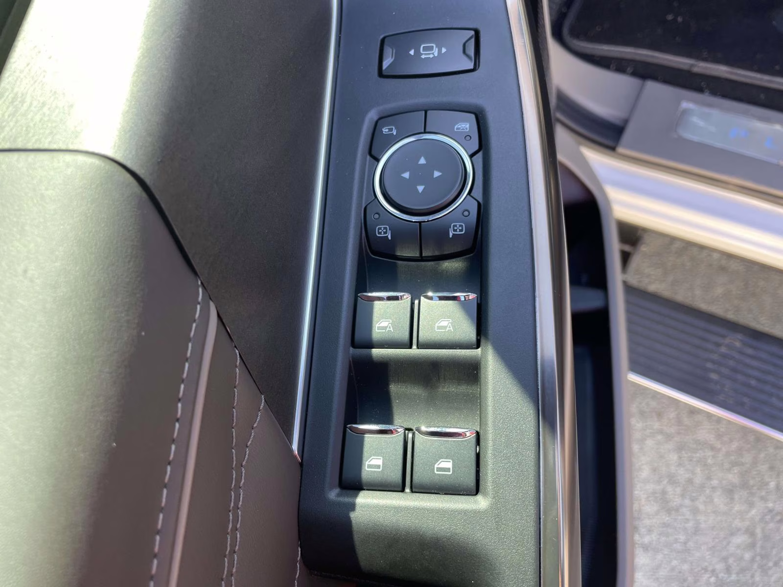 2026 Star White Metallic Tri-Coat Ford Super Duty F-350 DRW Platinum 4X4 Truck