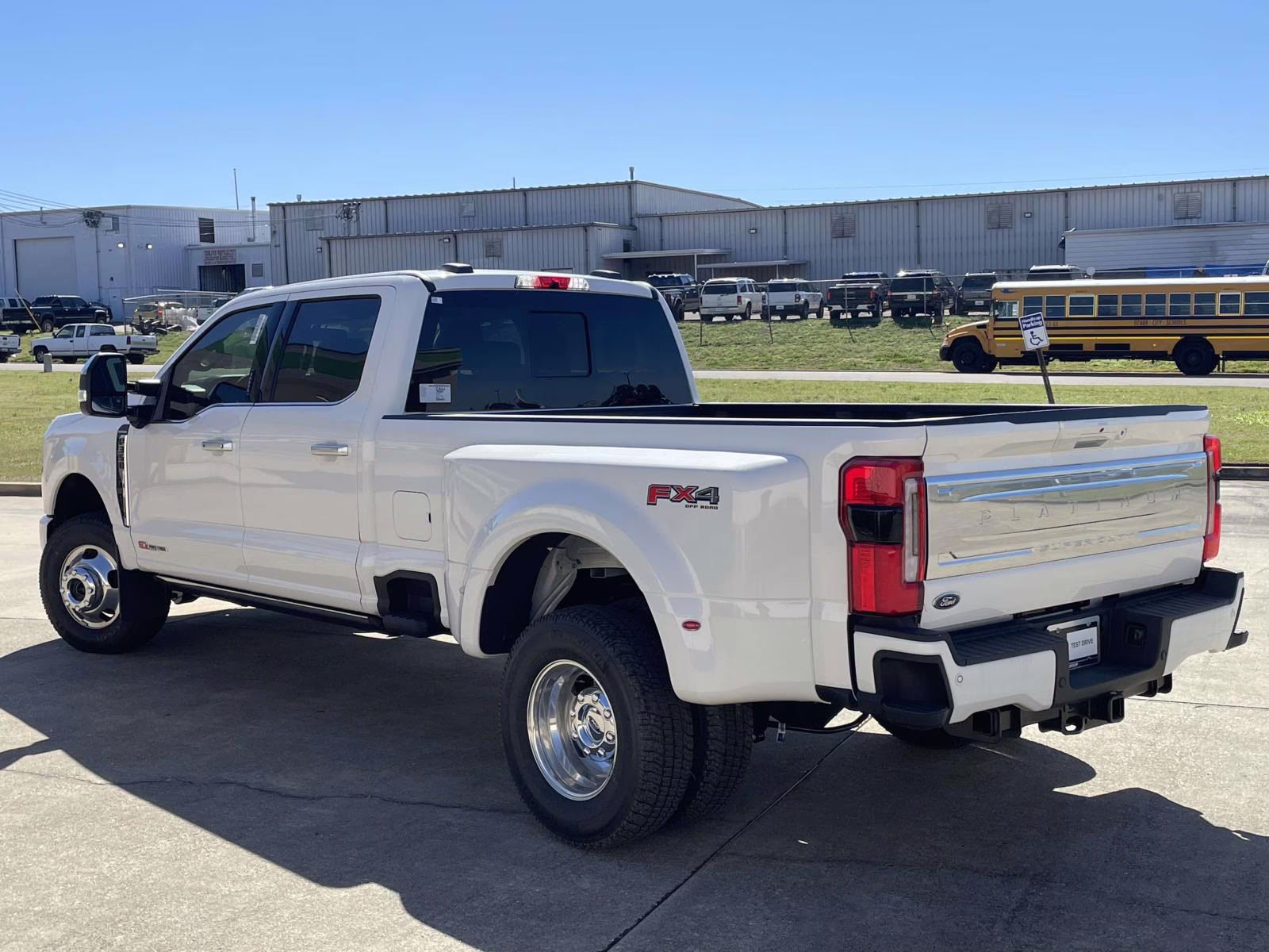 2026 Star White Metallic Tri-Coat Ford Super Duty F-350 DRW Platinum 4X4 Truck