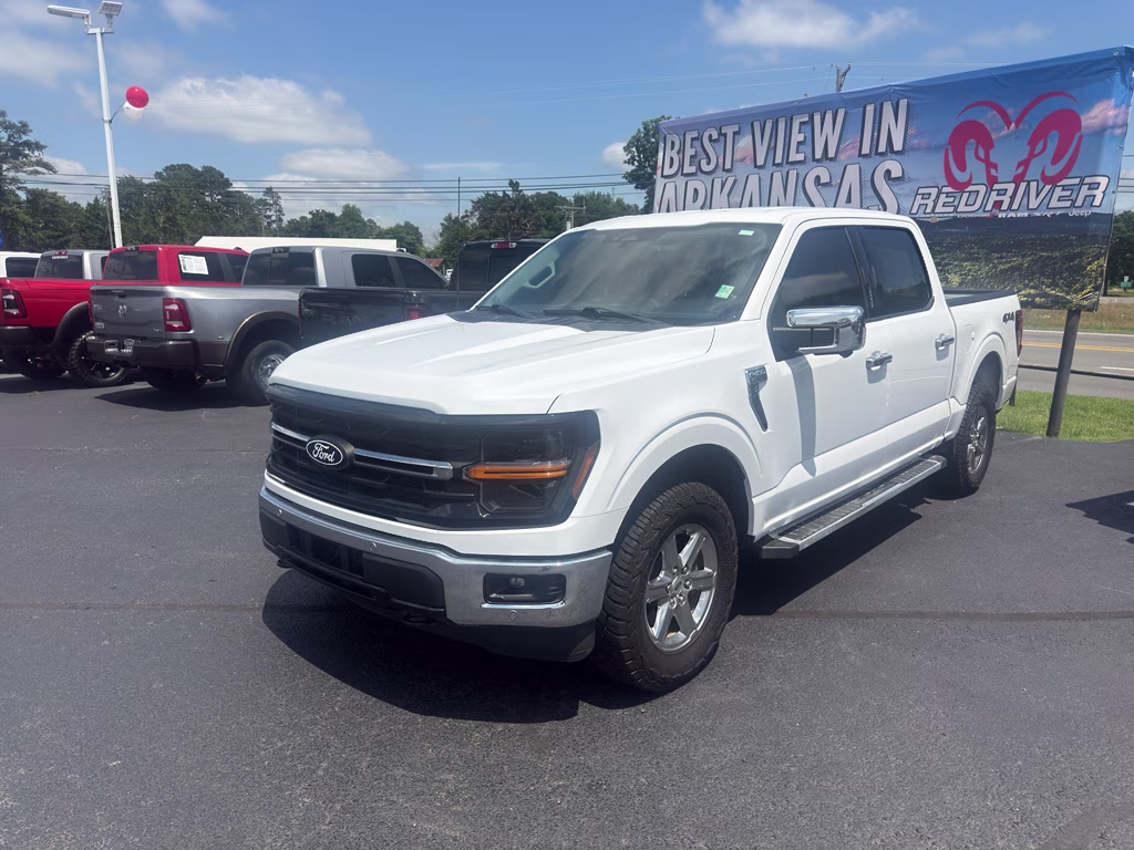2024 Oxford White Ford F-150 XLT 4X4 Truck
