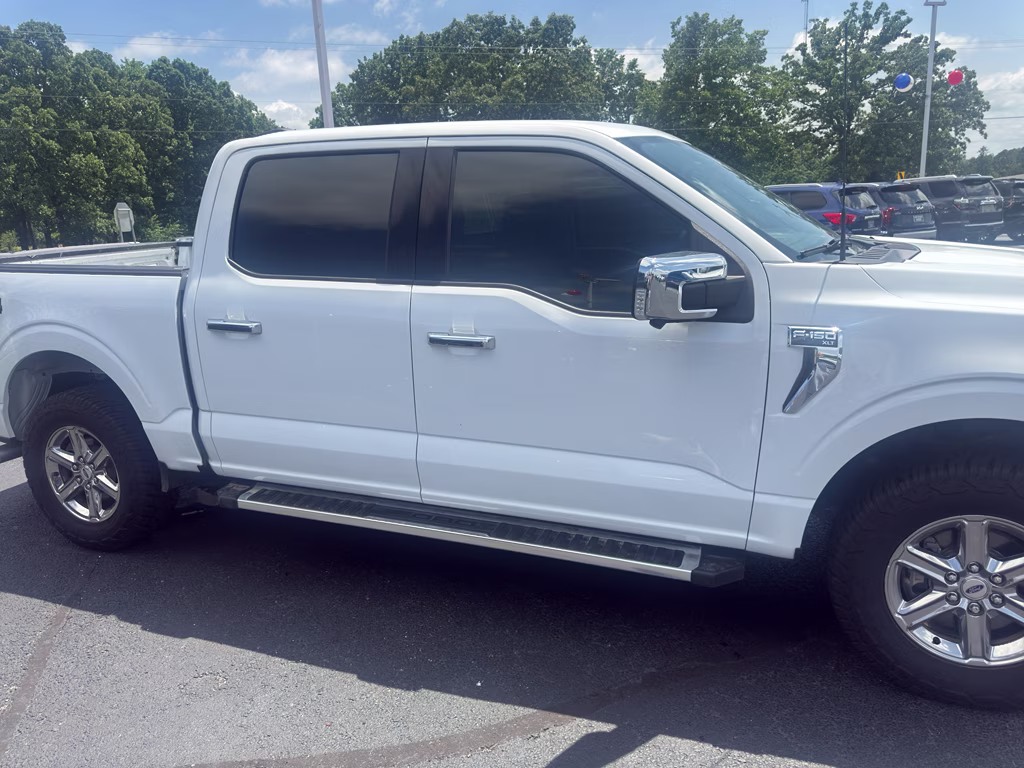 2024 Oxford White Ford F-150 XLT 4X4 Truck