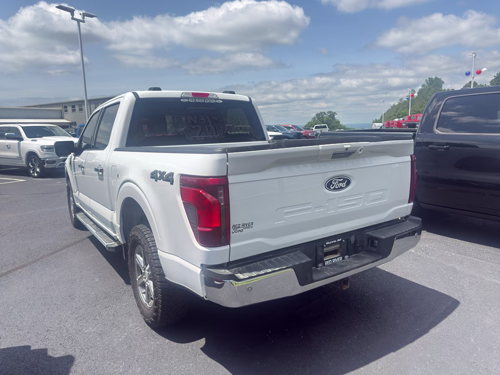 2024 Oxford White Ford F-150 XLT 4X4 Truck