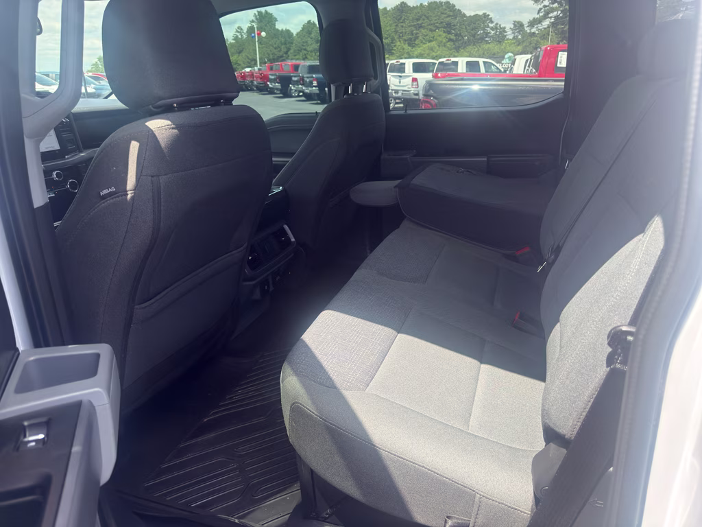 2024 Oxford White Ford F-150 XLT 4X4 Truck