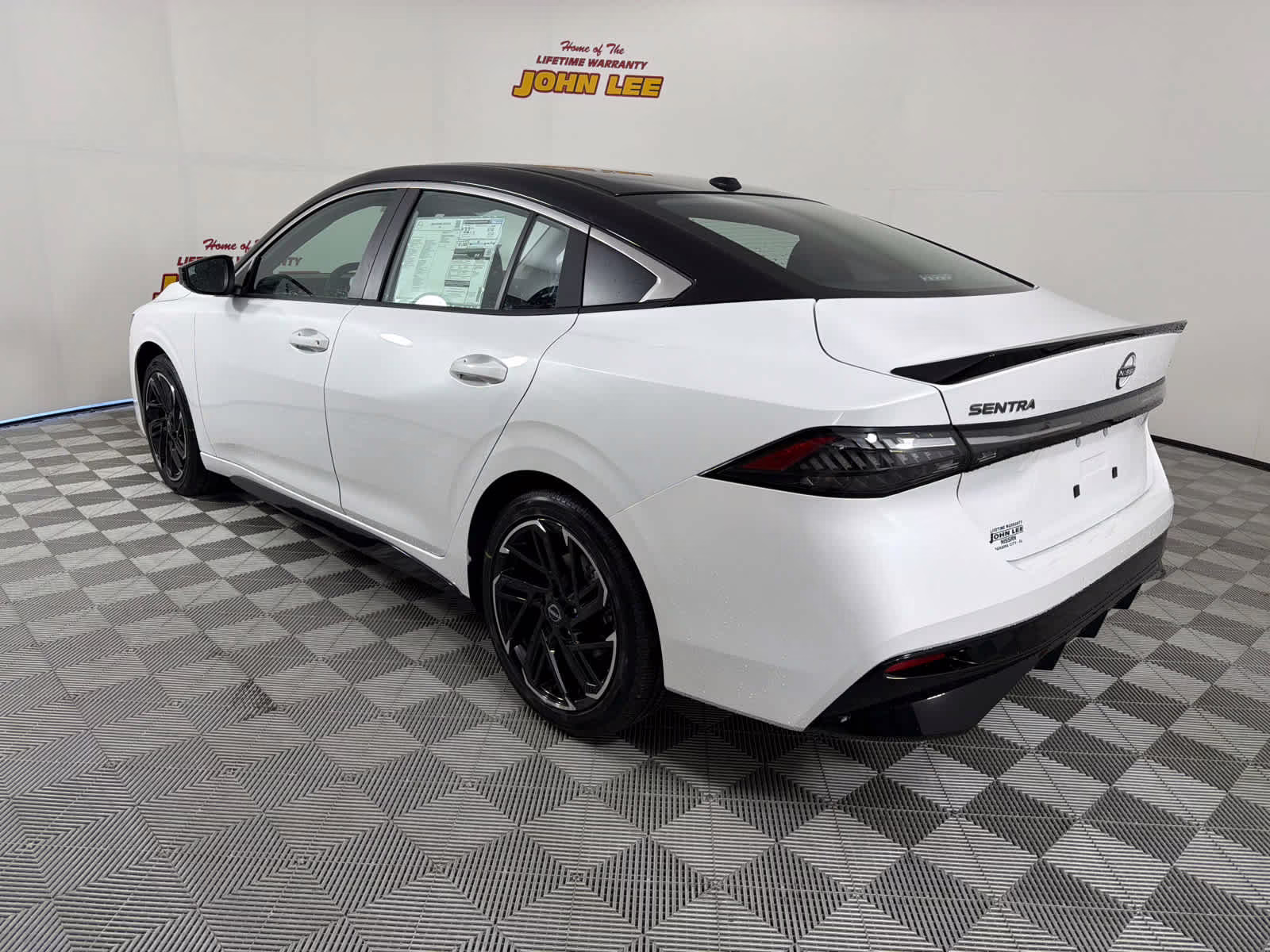 2026 Aspen White Tricoat/Super Black Nissan Sentra SR FWD Sedan