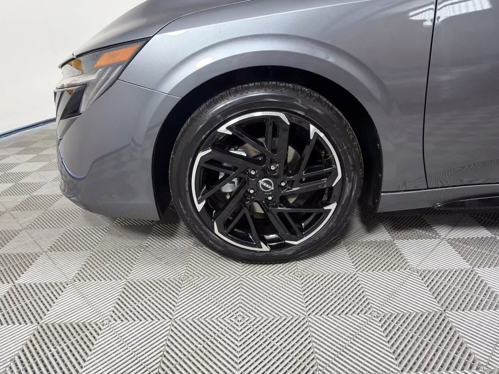 2026 Gun Metallic Nissan Sentra SR FWD Sedan