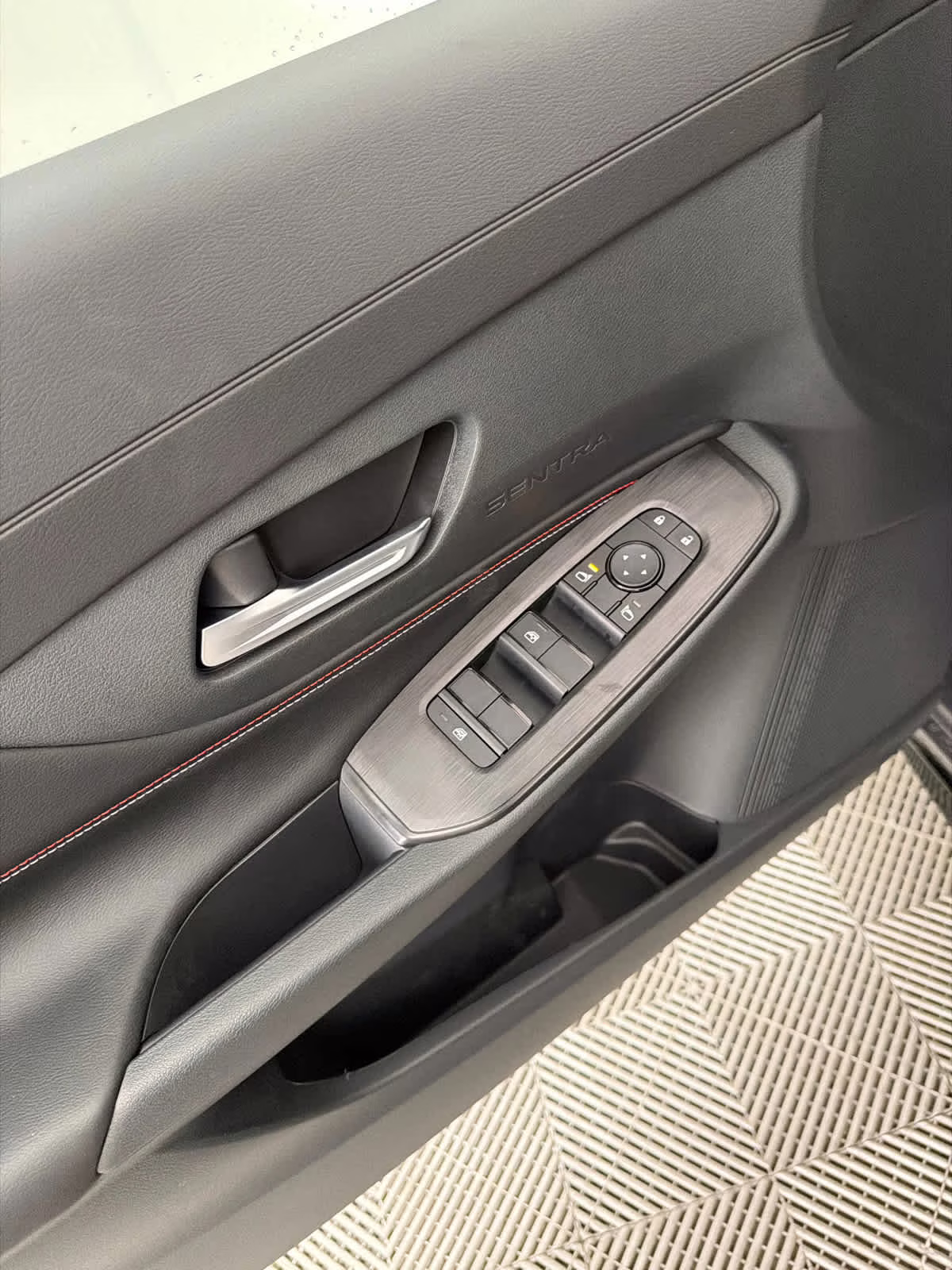 2026 Gun Metallic Nissan Sentra SR FWD Sedan