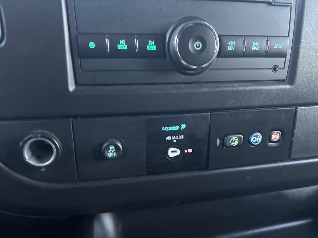 2024 Summit White GMC Savana 2500 Work Van RWD Van