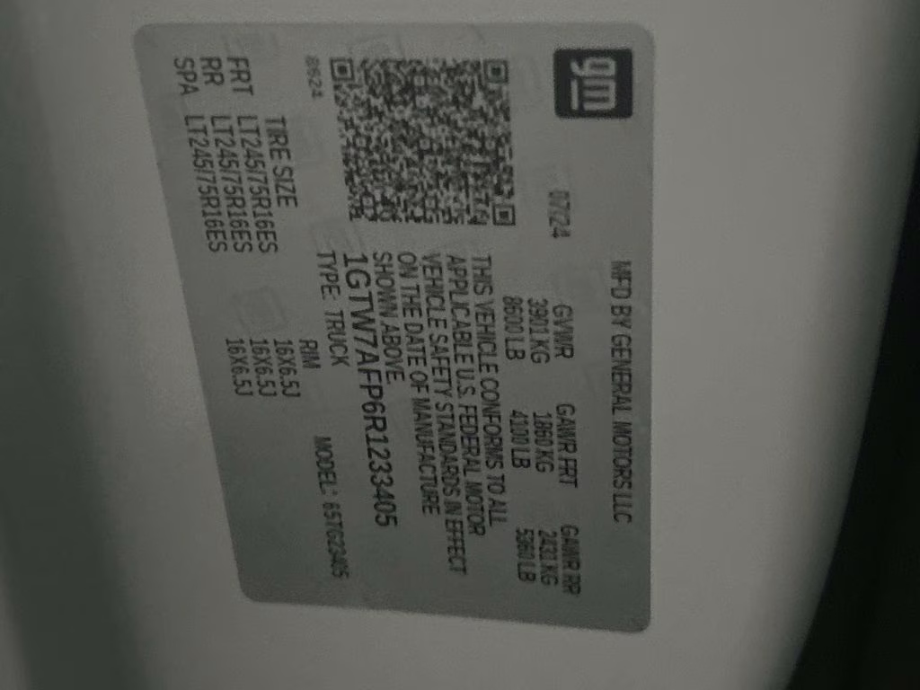 2024 Summit White GMC Savana 2500 Work Van RWD Van