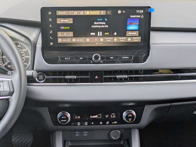 2026 White Diamond Mitsubishi Outlander ES FWD SUV