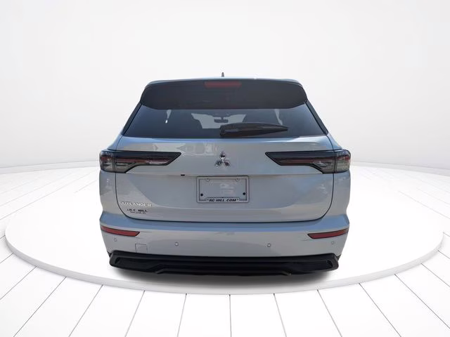 2026 White Diamond Mitsubishi Outlander ES FWD SUV