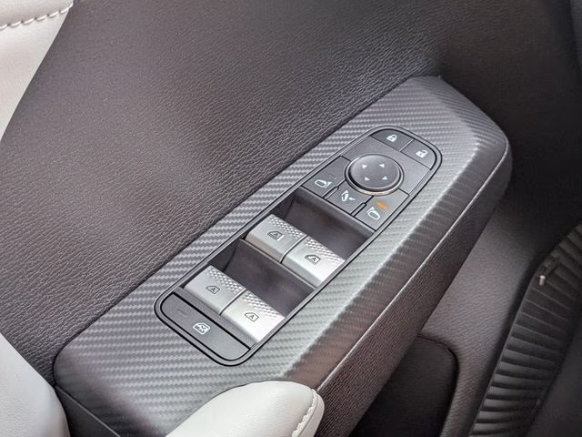 2026 Moonstone Gray Metallic Mitsubishi Outlander SE FWD SUV
