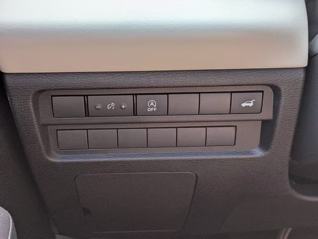 2026 Moonstone Gray Metallic Mitsubishi Outlander SE FWD SUV