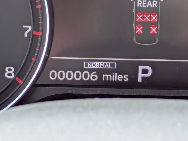 2026 Moonstone Gray Metallic Mitsubishi Outlander SE FWD SUV