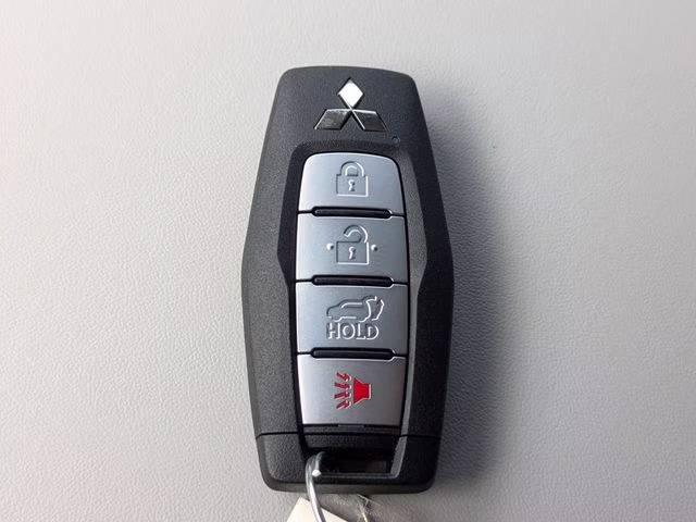 2026 Moonstone Gray Metallic Mitsubishi Outlander SE FWD SUV