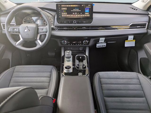 2026 Moonstone Gray Metallic Mitsubishi Outlander SE FWD SUV