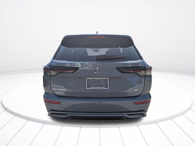 2026 Moonstone Gray Metallic Mitsubishi Outlander SE FWD SUV