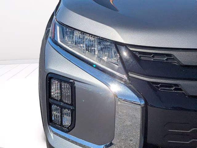 2026 Mercury Gray Metallic Mitsubishi Outlander Sport 2.0 LE 4X4 SUV