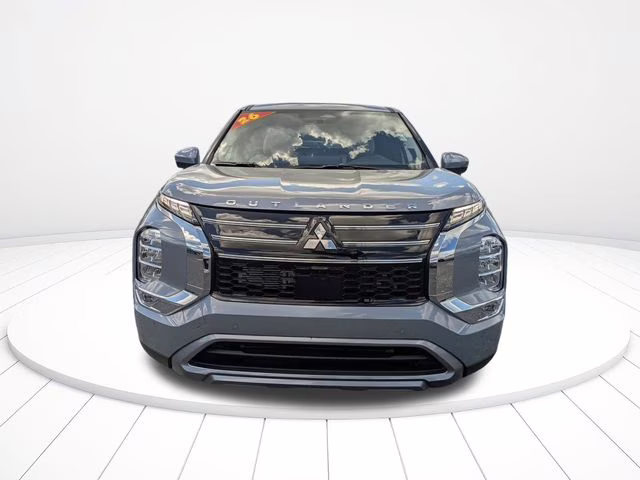 2026 Moonstone Gray Metallic Mitsubishi Outlander SE FWD SUV