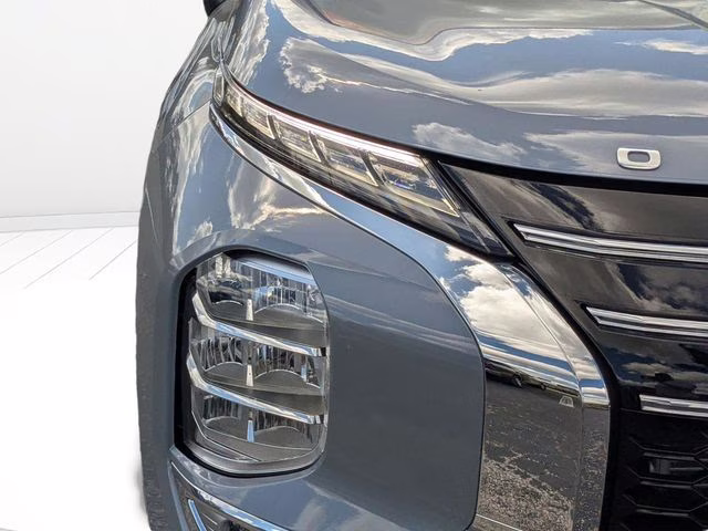 2026 Moonstone Gray Metallic Mitsubishi Outlander SE FWD SUV