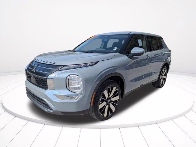 2026 Moonstone Gray Metallic Mitsubishi Outlander SE FWD SUV