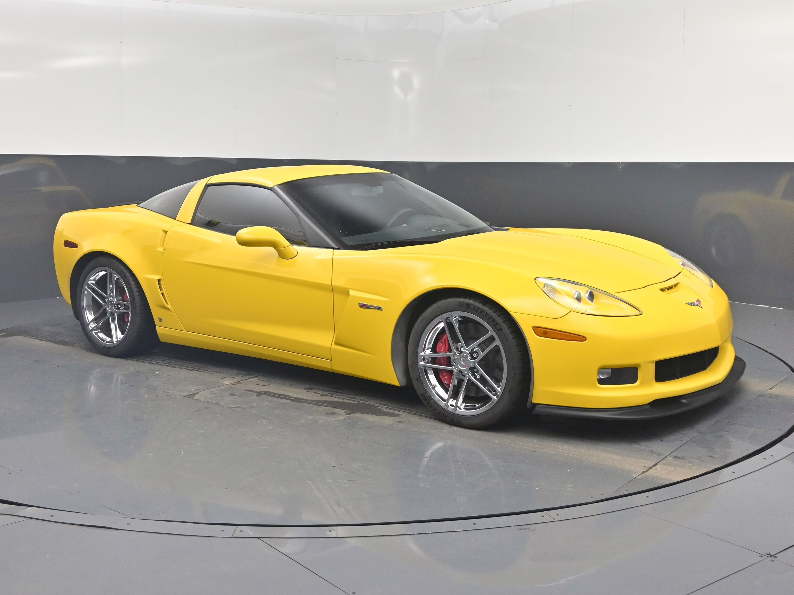 2006 Velocity Yellow Tintcoat Chevrolet Corvette Z06 RWD Coupe