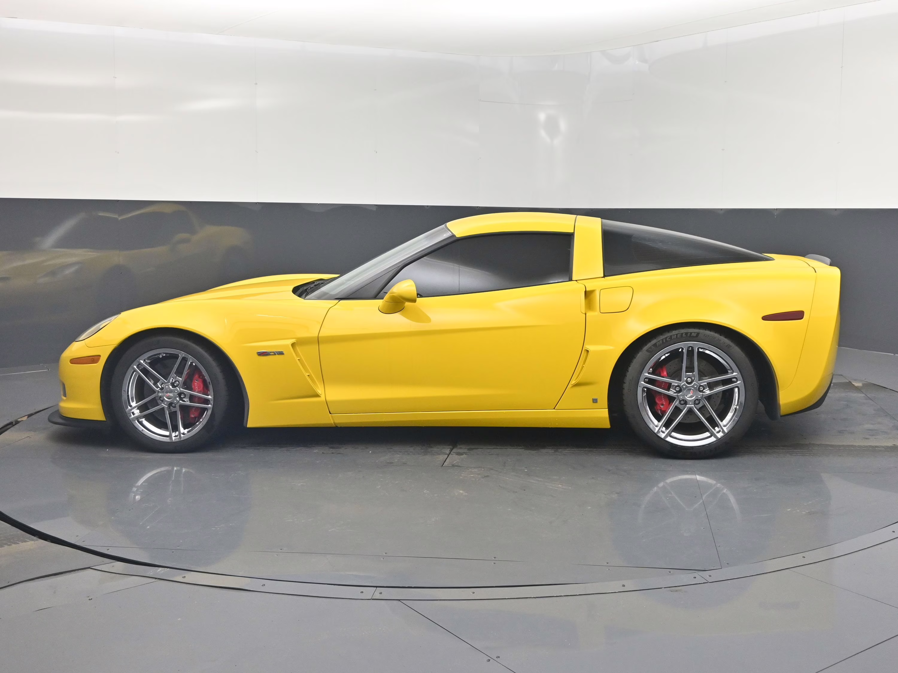2006 Velocity Yellow Tintcoat Chevrolet Corvette Z06 RWD Coupe