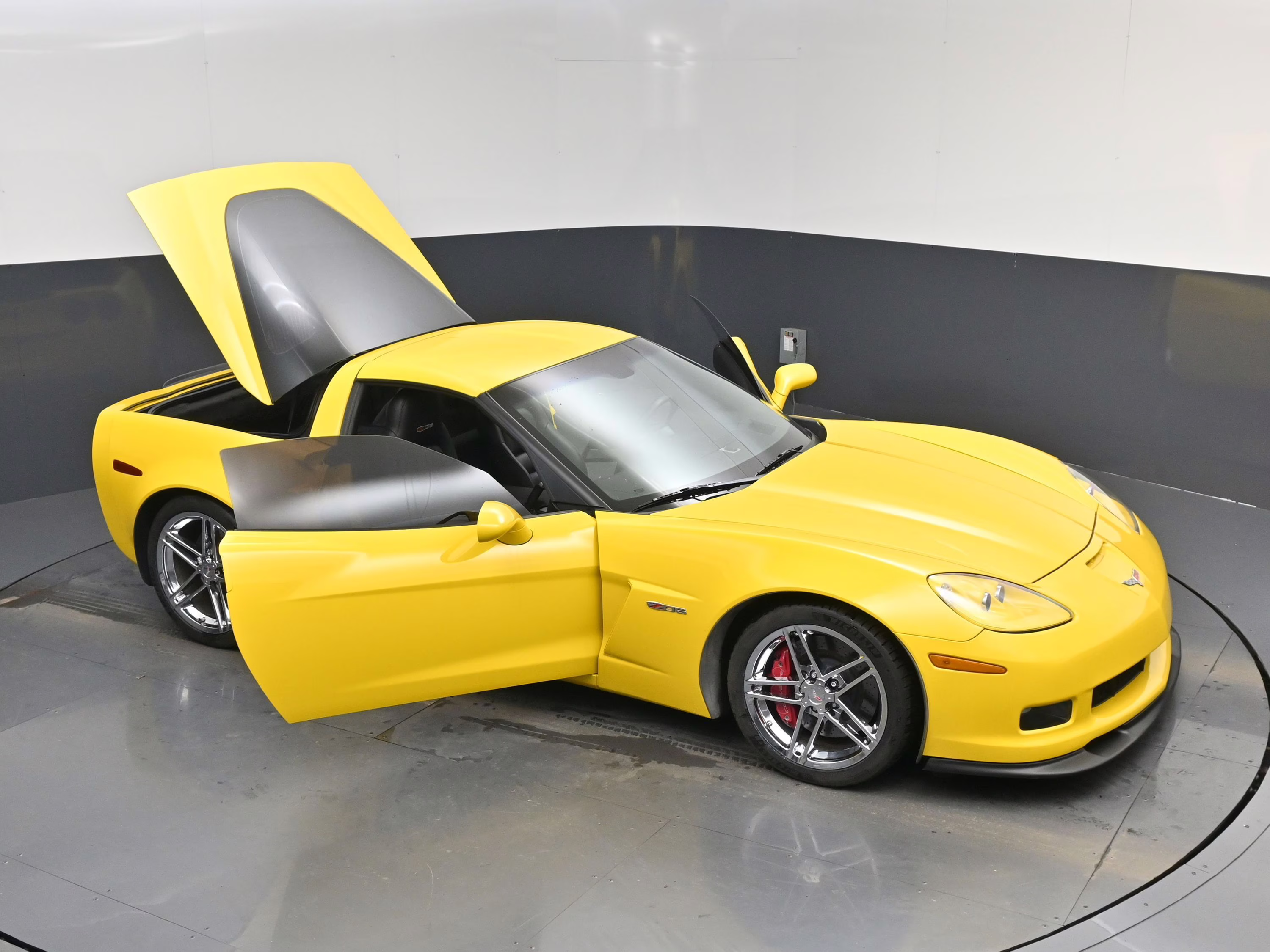 2006 Velocity Yellow Tintcoat Chevrolet Corvette Z06 RWD Coupe