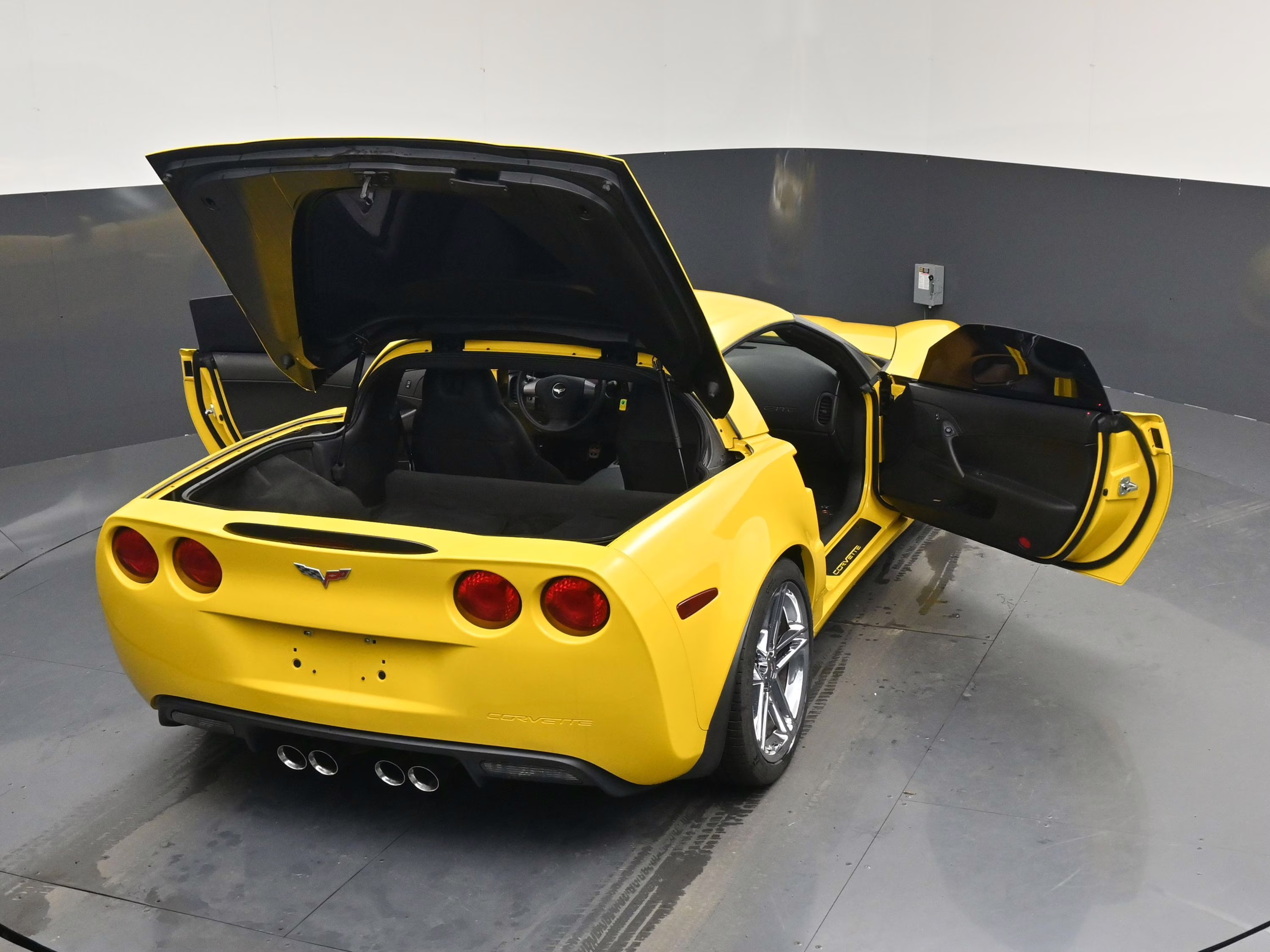 2006 Velocity Yellow Tintcoat Chevrolet Corvette Z06 RWD Coupe