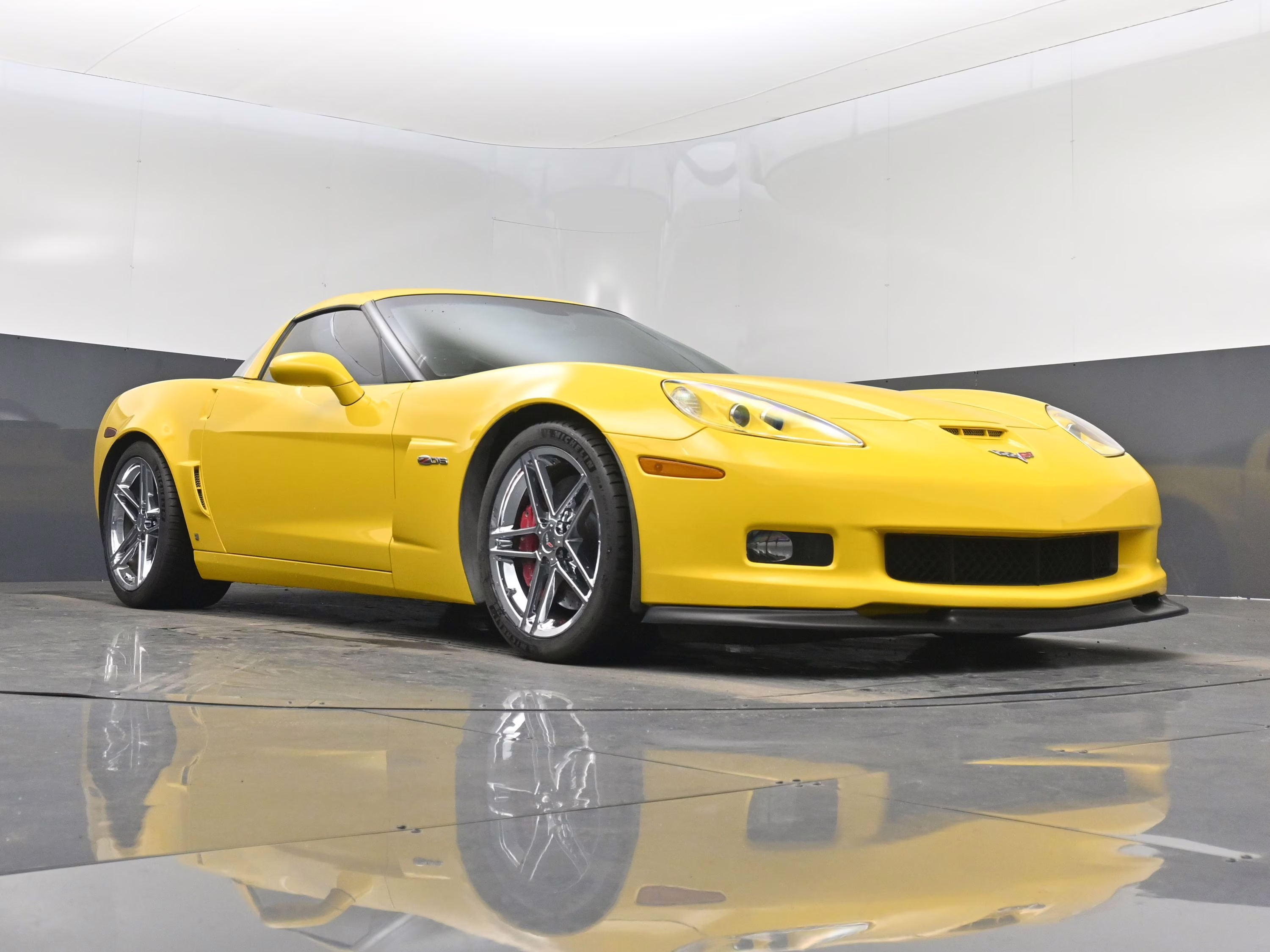 2006 Velocity Yellow Tintcoat Chevrolet Corvette Z06 RWD Coupe