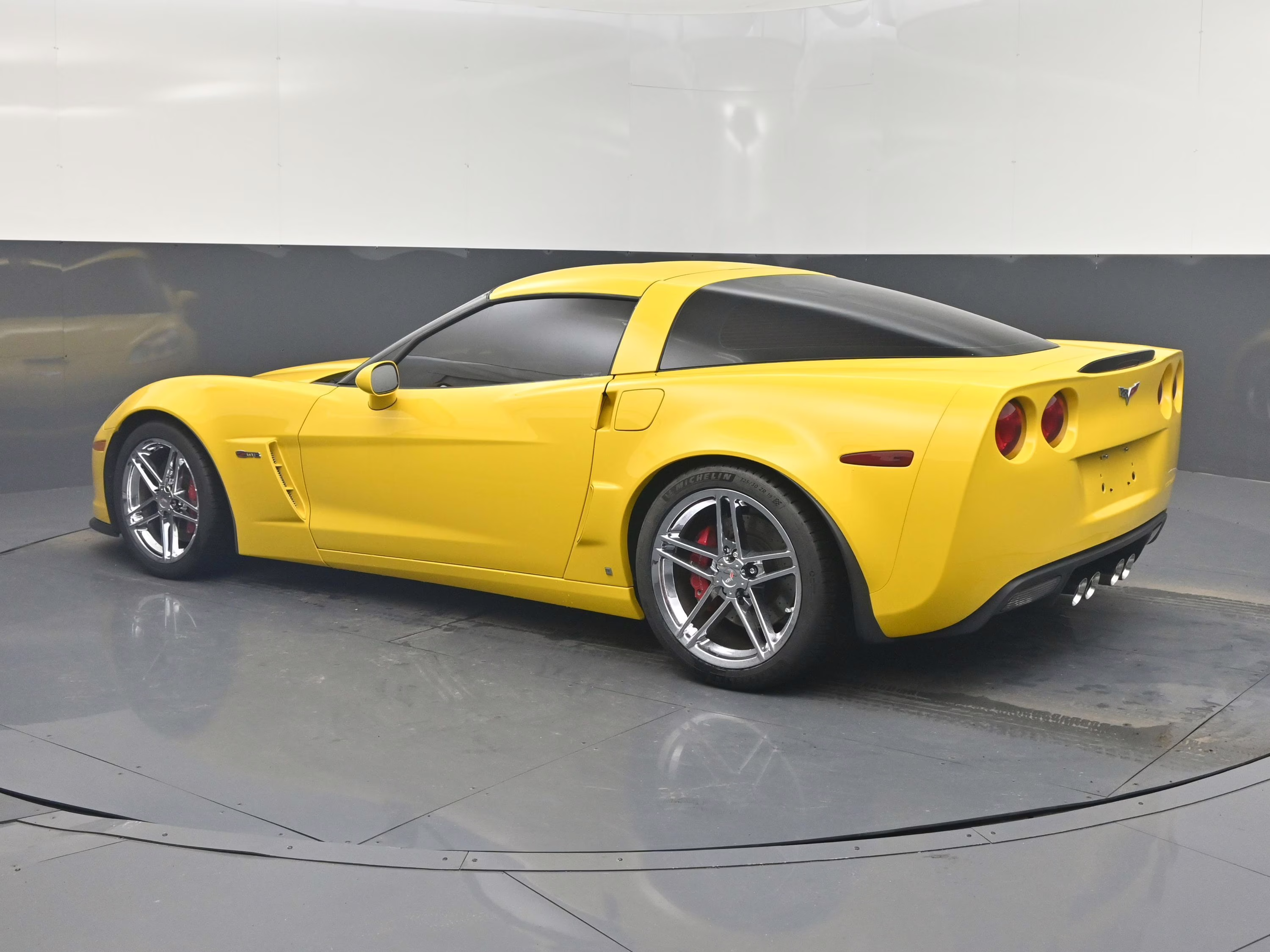 2006 Velocity Yellow Tintcoat Chevrolet Corvette Z06 RWD Coupe