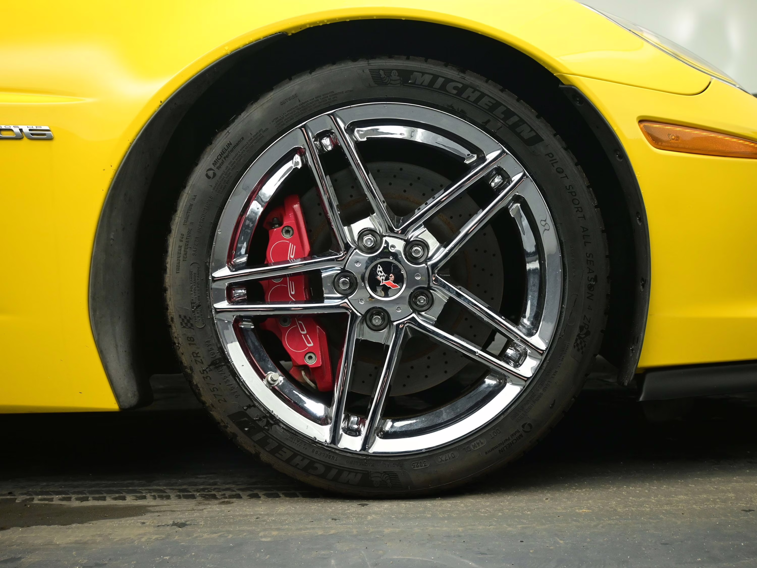 2006 Velocity Yellow Tintcoat Chevrolet Corvette Z06 RWD Coupe