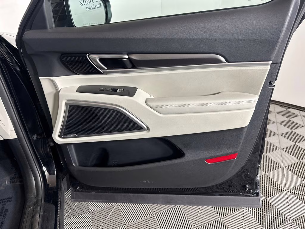 2024 Ebony Black Kia Telluride S FWD SUV