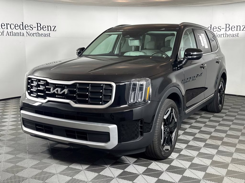 2024 Ebony Black Kia Telluride S FWD SUV