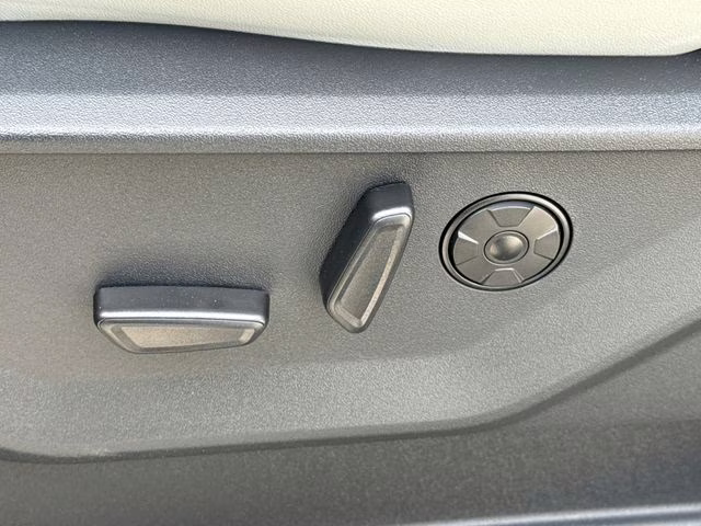 2026 Black Metallic Ford Expedition Max Platinum 4X4 SUV