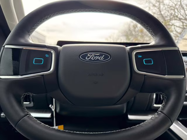 2026 Black Metallic Ford Expedition Max Platinum 4X4 SUV