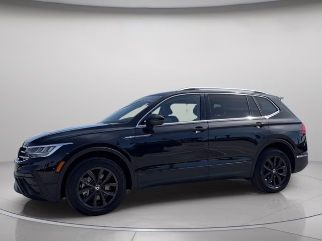 2024 Deep Black Volkswagen Tiguan 2.0T SE AWD SUV