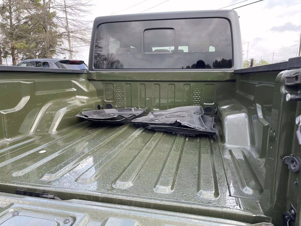 2022 Sarge Green Clearcoat Jeep Gladiator Willys 4X4 Truck