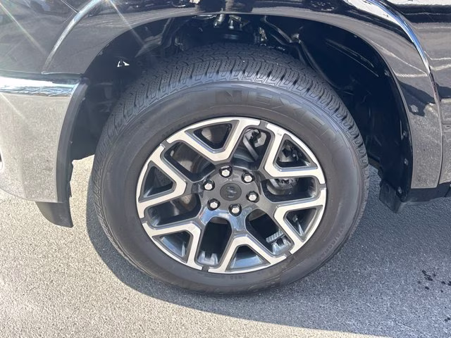 2026 Diamond Black Crystal Pearlcoat Ram 1500 Laramie RWD Truck