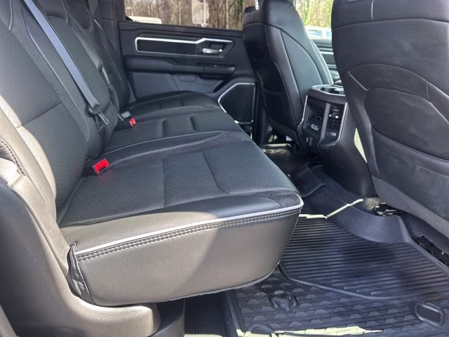 2026 Diamond Black Crystal Pearlcoat Ram 1500 Laramie RWD Truck