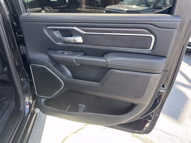 2026 Diamond Black Crystal Pearlcoat Ram 1500 Laramie RWD Truck