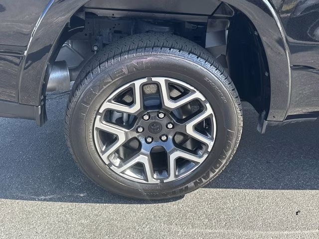 2026 Diamond Black Crystal Pearlcoat Ram 1500 Laramie RWD Truck