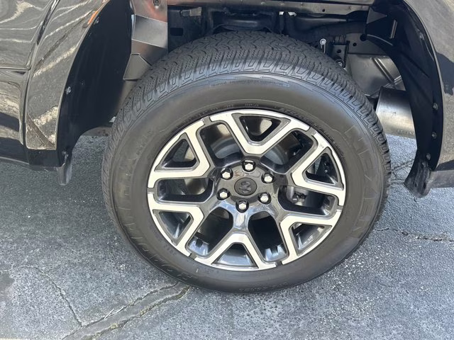 2026 Diamond Black Crystal Pearlcoat Ram 1500 Laramie RWD Truck