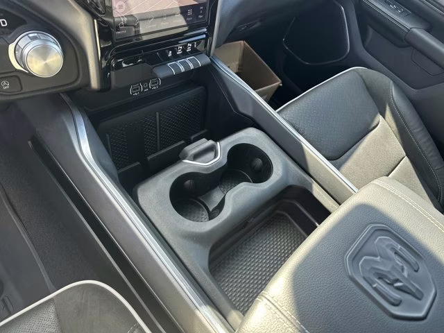 2026 Diamond Black Crystal Pearlcoat Ram 1500 Laramie RWD Truck