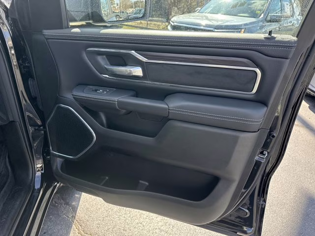 2026 Diamond Black Crystal Pearlcoat Ram 1500 Laramie RWD Truck