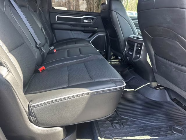 2026 Diamond Black Crystal Pearlcoat Ram 1500 Laramie RWD Truck